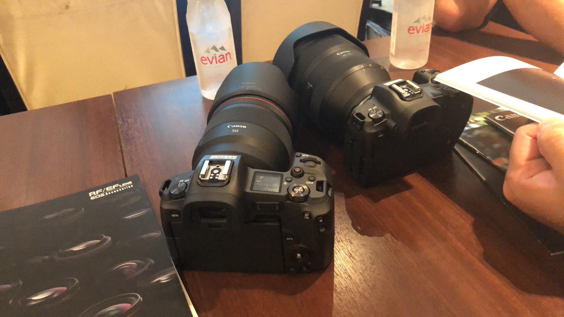 Canon EOS R Mirrorless camera first look